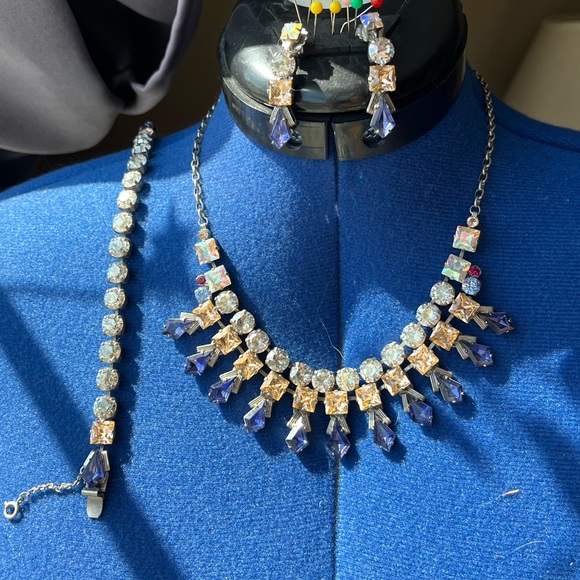 Purple and Champagne Sparkly Sorrelli Set - Picture 3 of 9